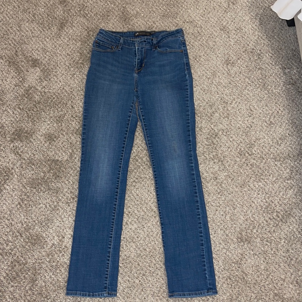Levis Straight Leg Jeans